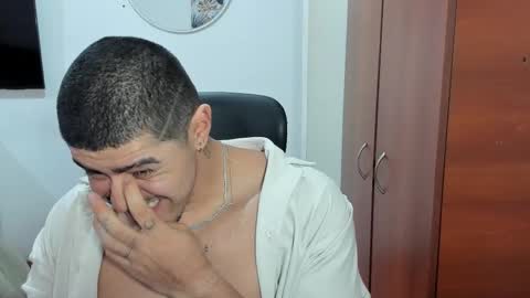 Snapshot of baltazardupont chatting on 28, 10, 2025 Andres - online show from 28, 10, 2025