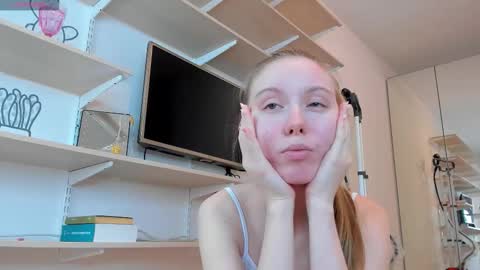 Kira online show from 12, 9, 2025