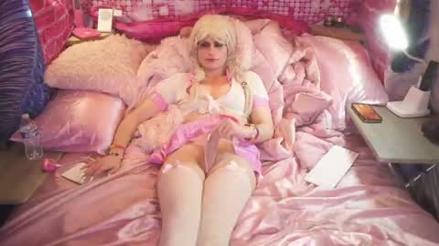 Bambi Bubbles online show from 2, 10, 2025