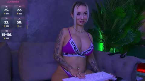 Snapshot of bambikayy chatting on 11, 11, 2025 Bambi online show from 11, 11, 2025