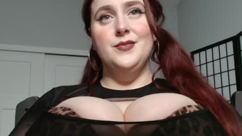 Snapshot of bambixxlynn chatting on 28, 5, 2026 bambixxlynn online show from 28, 5, 2026
