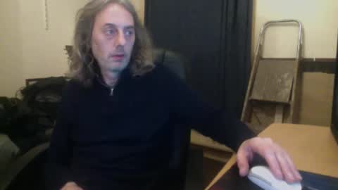 Snapshot of bangintoleather chatting on 5, 11, 2025 bangintoleather online show from 5, 11, 2025