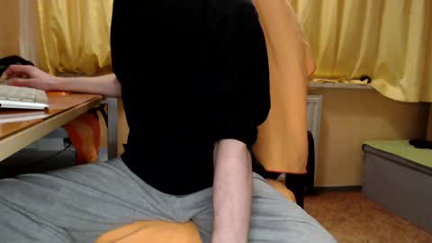 Snapshot of banschie chatting on 4, 1, 2025 online show from 4, 1, 2025