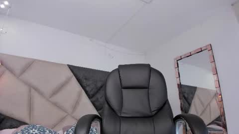 Snapshot of barbaraknox_ chatting on 20, 6, 2026 Barbara online show from 20, 6, 2026