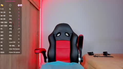 Nicolle  online show from 9, 4, 2026