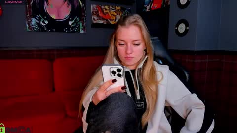 LisGTM2 Mon-Thu Sat 0100am-0700am online show from 12, 2, 2026