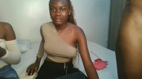 queen online show from 19, 10, 2025