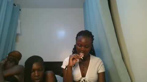 Snapshot of barbie_queen2 chatting on 8, 1, 2026 queen online show from 8, 1, 2026