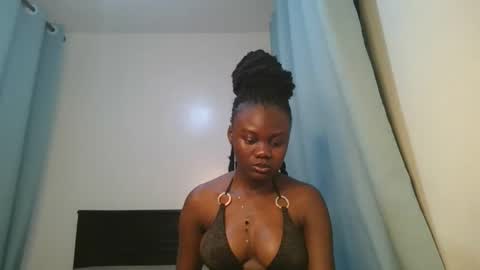 Snapshot of barbie_queen2 chatting on 31, 1, 2026 queen online show from 31, 1, 2026