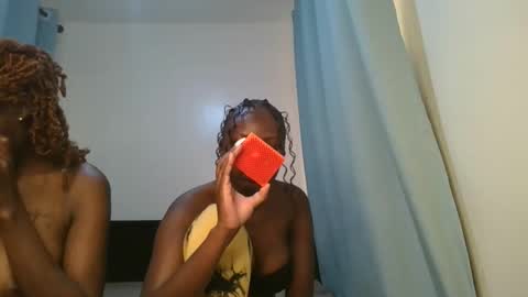 Snapshot of barbie_queen2 chatting on 2, 2, 2026 queen online show from 2, 2, 2026