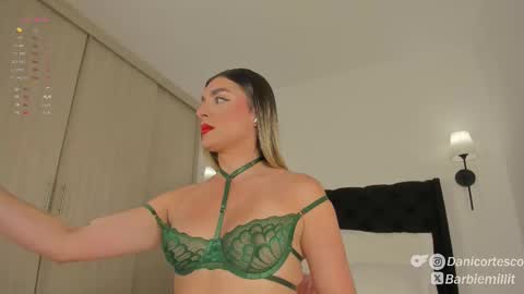 Snapshot of barbiemillit chatting on 12, 11, 2025 barbiemillit online show from 12, 11, 2025