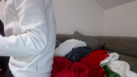 Snapshot of barelylegalblondy chatting on 5, 5, 2026 Lena online show from 5, 5, 2026