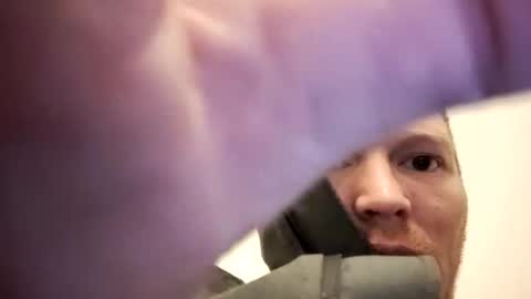 Snapshot of barniemay1 chatting on 19, 12, 2025 barniemay1 online show from 19, 12, 2025