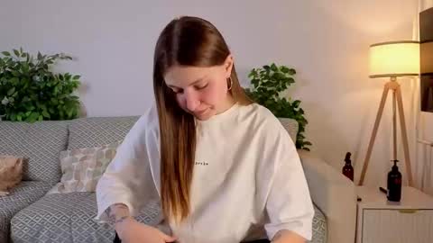 Snapshot of barrieyounkers chatting on 30, 11, 2025 Elise online show from 30, 11, 2025