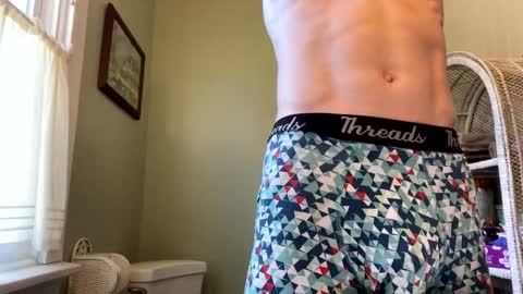 basicallyjustmee online show from 9, 3, 2026