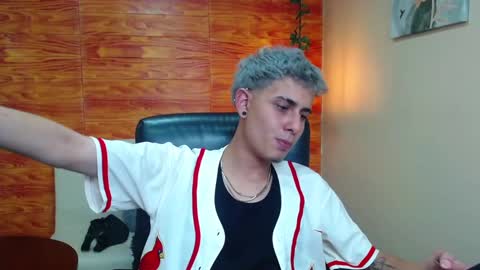 Snapshot of bastiaan_28 chatting on 17, 12, 2024 Bastian online show from 17, 12, 2024