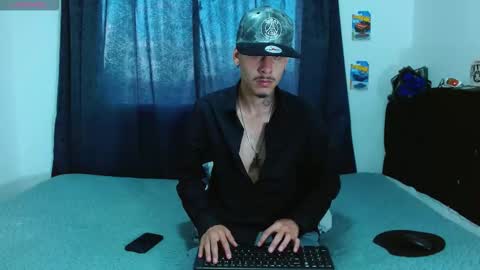 Snapshot of bastiaan_28 chatting on 2, 11, 2025 Bastian online show from 2, 11, 2025