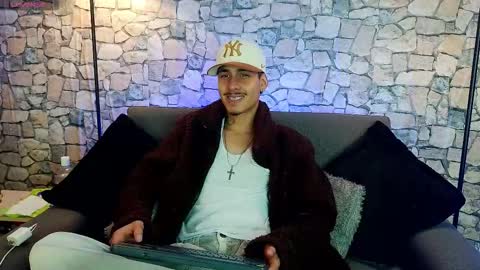 Snapshot of bastiaan_28 chatting on 14, 11, 2025 Bastian online show from 14, 11, 2025