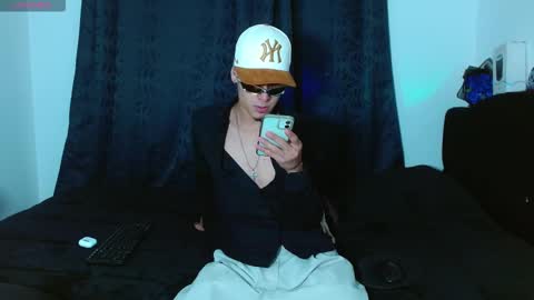 Snapshot of bastiaan_28 chatting on 23, 11, 2025 Bastian online show from 23, 11, 2025