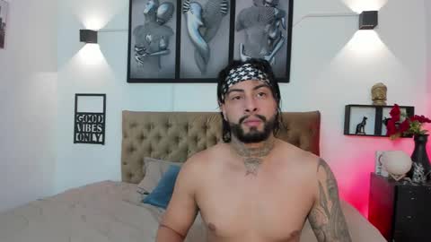 Snapshot of bastian_jones1 chatting on 16, 12, 2025 bastian_jones1 online show from 16, 12, 2025