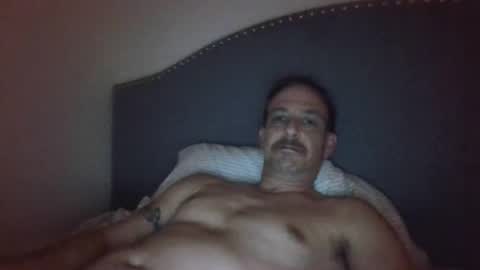 Snapshot of batboy2121 chatting on 4, 12, 2025 babtboy2121 online show from 4, 12, 2025