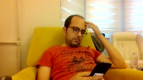 Snapshot of bayto chatting on 19, 10, 2025 bayto online show from 19, 10, 2025