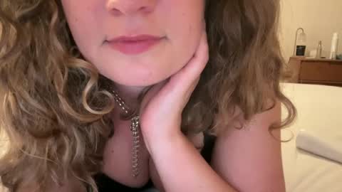 Snapshot of bbbecky33 chatting on 13, 9, 2025 bbbecky33 online show from 13, 9, 2025