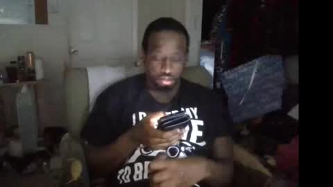 Snapshot of bbc_rocker chatting on 19, 12, 2025 rocker n queen online show from 19, 12, 2025