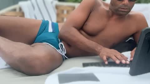 Snapshot of bbcforyourthroat chatting on 4, 11, 2025 305BBC online show from 4, 11, 2025