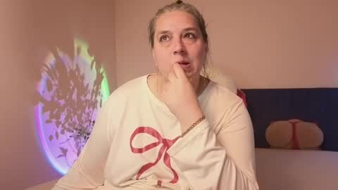Snapshot of bbw_goddes chatting on 12, 5, 2026 Love online show from 12, 5, 2026