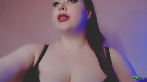Molly online show from 7, 2, 2025