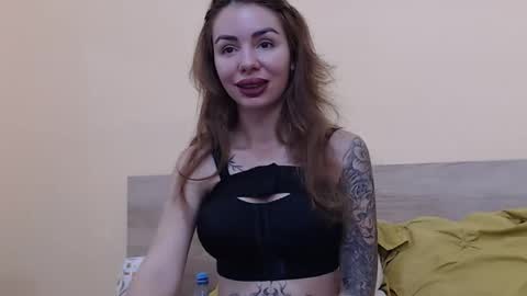 Snapshot of bbymelissa chatting on 16, 10, 2025 Melissa online show from 16, 10, 2025