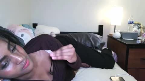 Snapshot of bbyrumi chatting on 15, 12, 2025 princessrumi online show from 15, 12, 2025