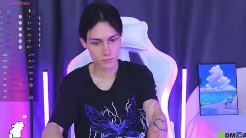 Snapshot of bd_black chatting on 28, 10, 2025 Aiden online show from 28, 10, 2025