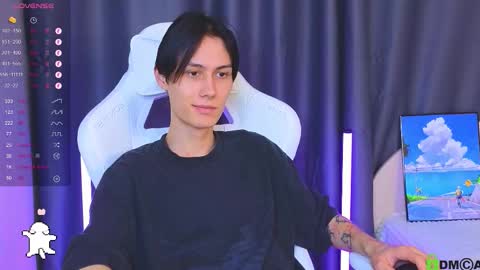 Snapshot of bd_black chatting on 14, 12, 2025 Aiden online show from 14, 12, 2025