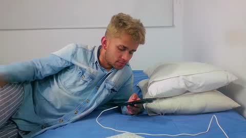 Sara  Juan online show from 28, 12, 2024