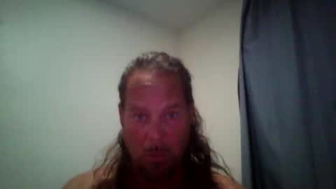 Snapshot of beachmonty chatting on 15, 4, 2026 beachmonty online show from 15, 4, 2026