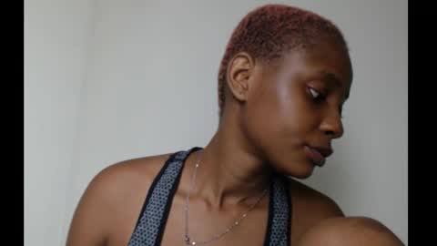 Snapshot of beakimber50 chatting on 28, 10, 2025 beakimber50 online show from 28, 10, 2025