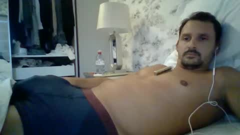 bearboudior online show from 23, 10, 2025
