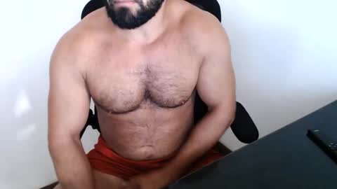 Snapshot of beard_top_guy chatting on 19, 11, 2025 Beard Guy online show from 19, 11, 2025