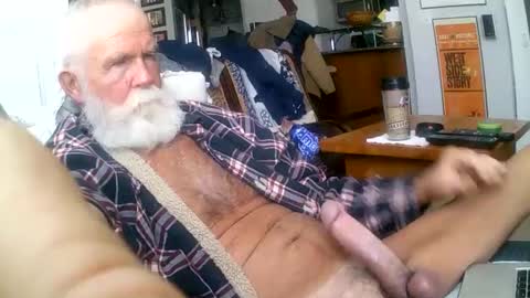 Snapshot of beardbushy chatting on 17, 2, 2025 beardbushy online show from 17, 2, 2025