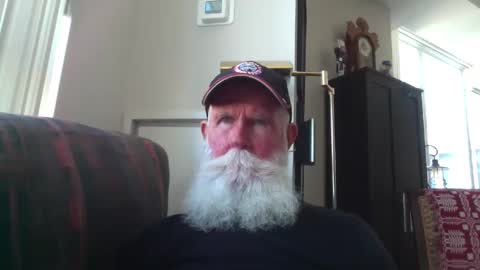Snapshot of beardbushy chatting on 1, 10, 2025 beardbushy online show from 1, 10, 2025