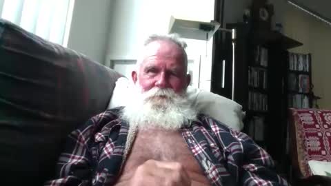 Snapshot of beardbushy chatting on 7, 10, 2025 beardbushy online show from 7, 10, 2025