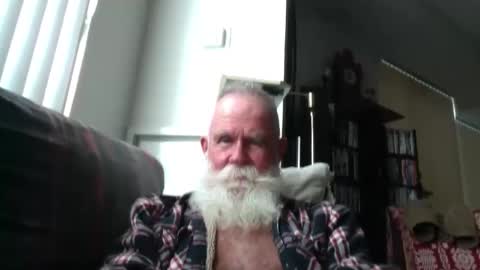 Snapshot of beardbushy chatting on 27, 10, 2025 beardbushy online show from 27, 10, 2025