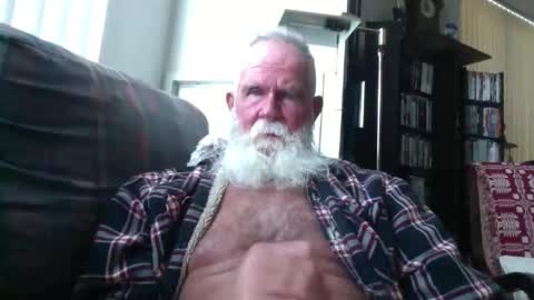 Snapshot of beardbushy chatting on 8, 11, 2025 beardbushy online show from 8, 11, 2025