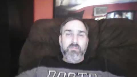 Snapshot of beardedambition chatting on 4, 1, 2025 beardedambition online show from 4, 1, 2025