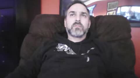 Snapshot of beardedambition chatting on 11, 1, 2025 beardedambition online show from 11, 1, 2025