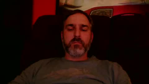 Snapshot of beardedambition chatting on 10, 9, 2025 beardedambition online show from 10, 9, 2025