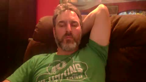 Snapshot of beardedambition chatting on 12, 9, 2025 beardedambition online show from 12, 9, 2025