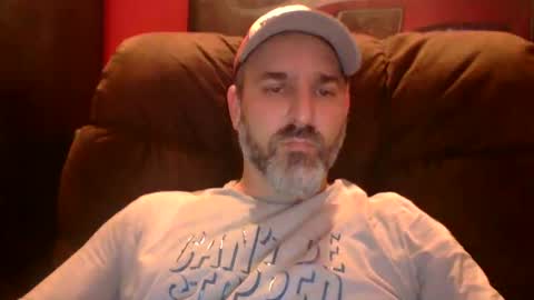 Snapshot of beardedambition chatting on 17, 9, 2025 beardedambition online show from 17, 9, 2025